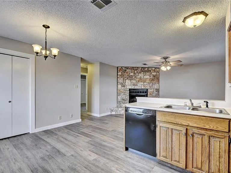 20800 Bonanza St #A — Photo 7