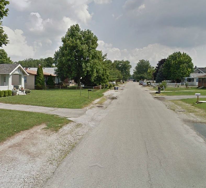 2nd image of 2815 Denison St