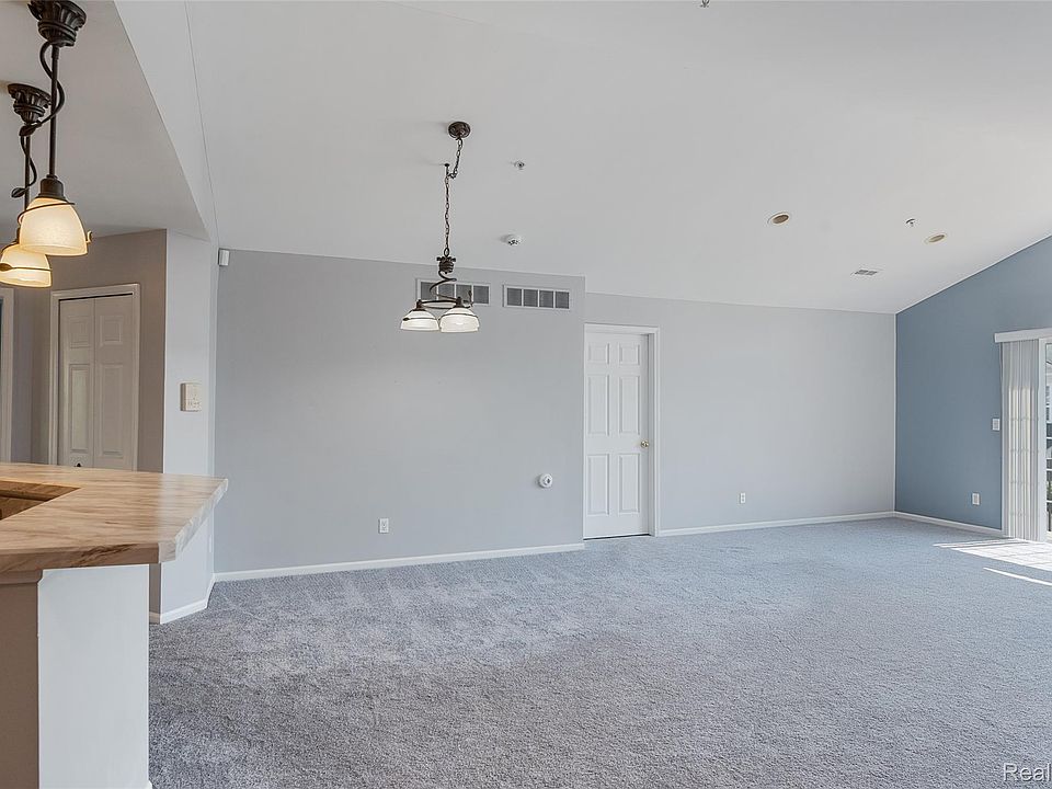 27204 Chantel Dr, photo 9
