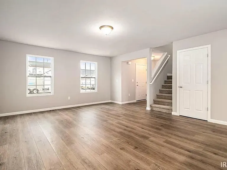 1911 Twisting Pine Ct — Photo 7