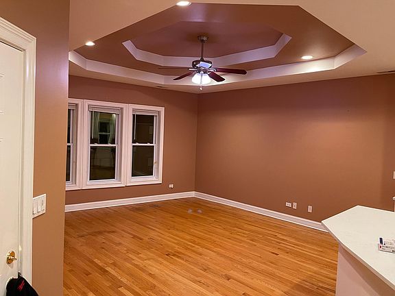 3rd image of 1522 W Bryn Mawr Ave APT 3