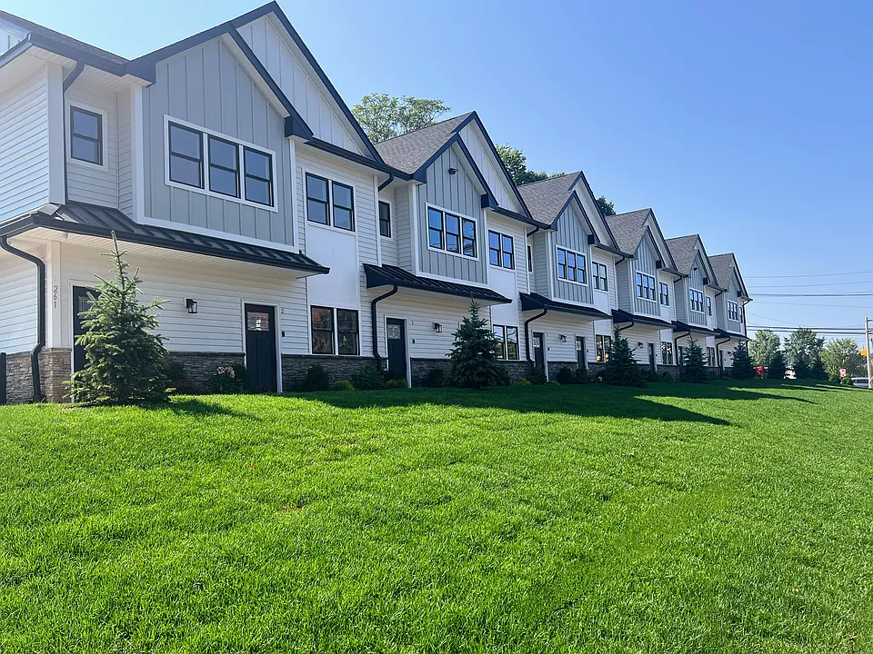 263 Main St #2