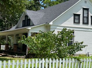 309 S Main St, Joshua, TX 76058