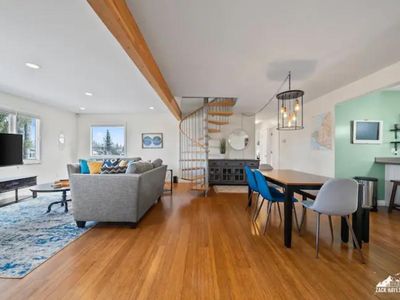 724 W 21st Ave, Anchorage, AK, 99503