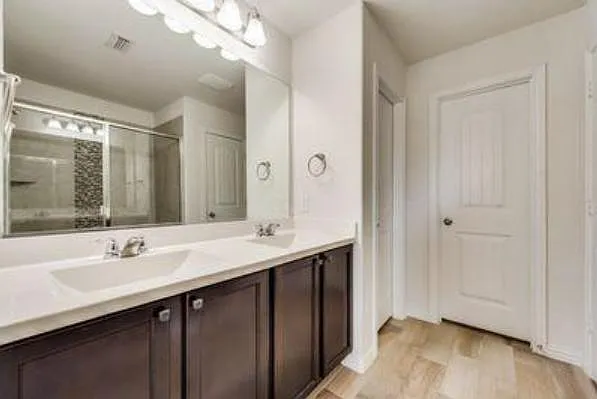 815 Evergreen St — Photo 13