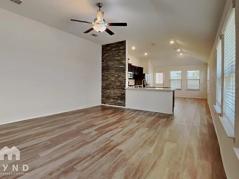 2436 Dolostone Dr — Photo 4