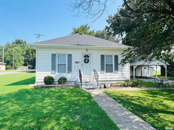 1010 Murray St, Eldorado, IL 62930