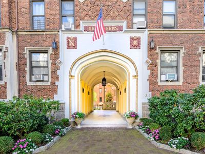 31 Pondfield Road W #63, Bronxville, NY, 10708