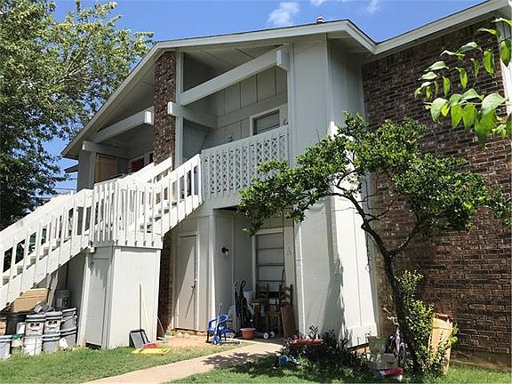 5th image of 1728 Colony Creek Dr