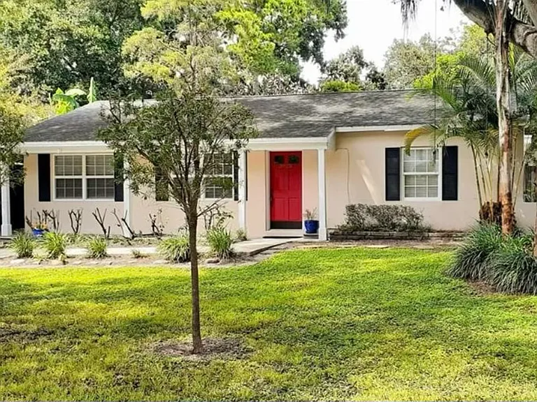 3925 W Bay View Ave — Photo 1
