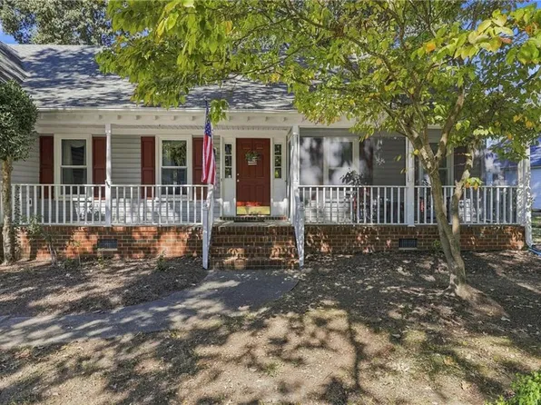1021 Grantham Ln, Chesapeake, VA 23322