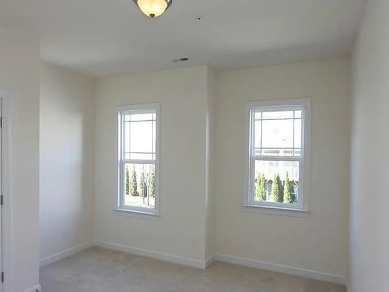 318 Rose Walk Ln — Photo 12