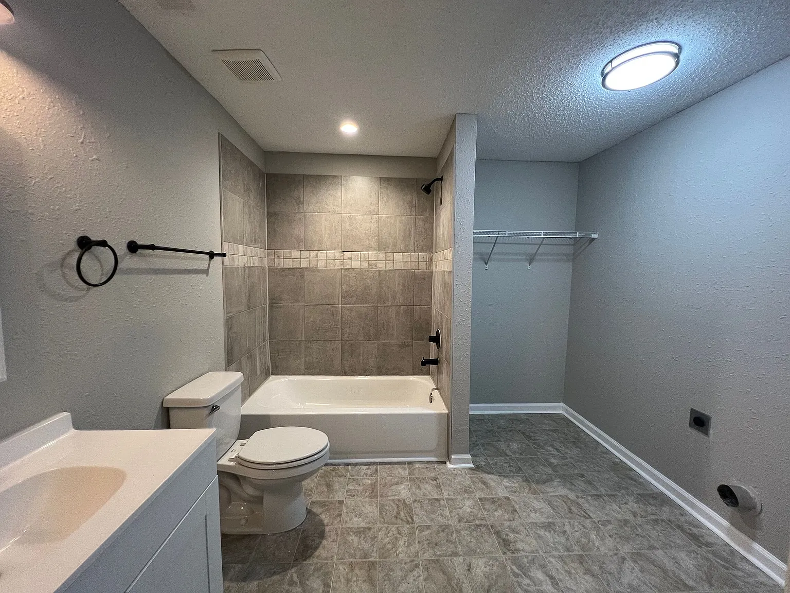 4185 Truman Ave — Photo 3