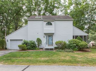 12 Owls Ct, Merrimack, NH 03054