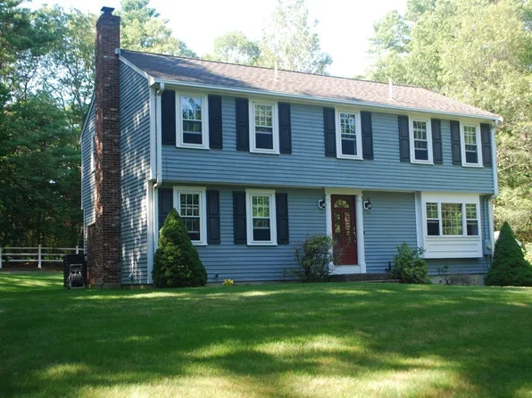 74 North St, Duxbury, MA 02332
