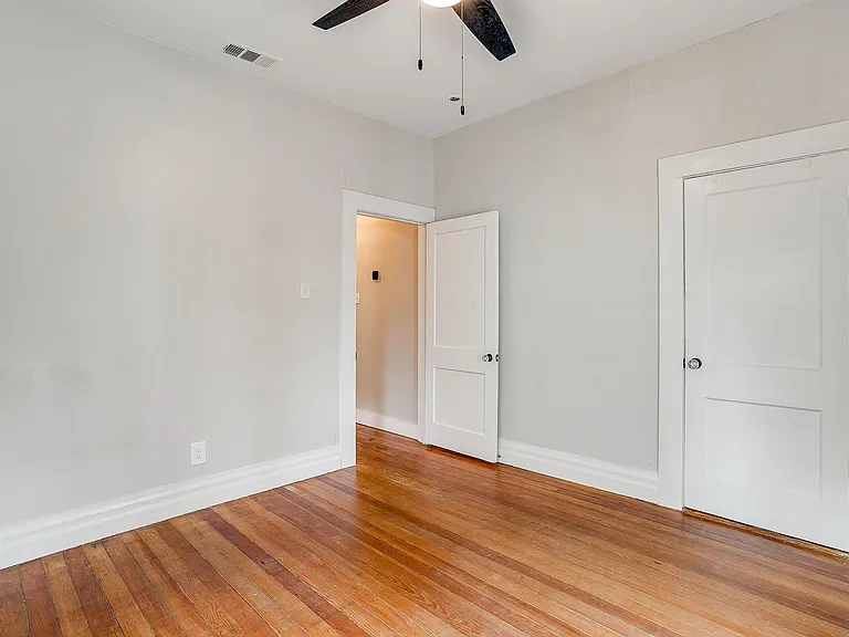 1405 S Henderson St — Photo 38