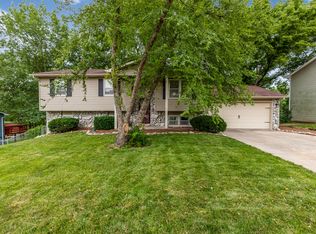 1750 W Crockett Dr, Columbia, MO 65203
