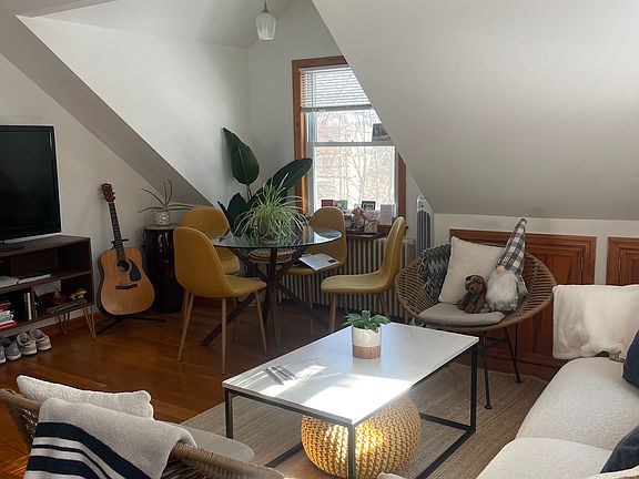 3rd image of 430 Piermont Ave #2