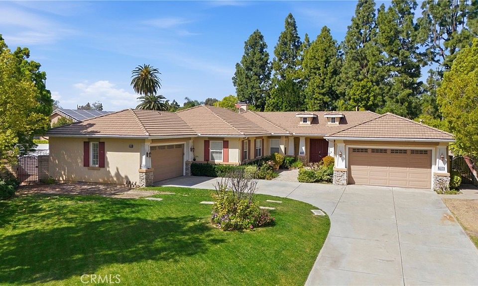 1st image of 4469 La Serena Dr