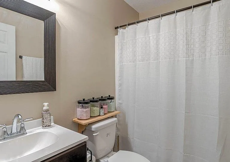 104 Trailwood Cir — Photo 7