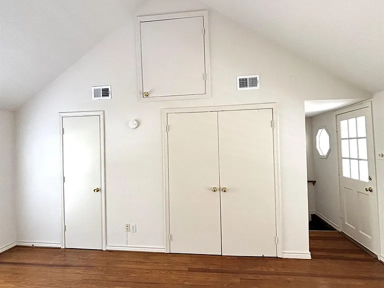 3918 Driscoll St — Photo 10