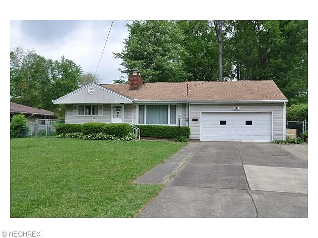 9111 Cain Dr NE photo 1