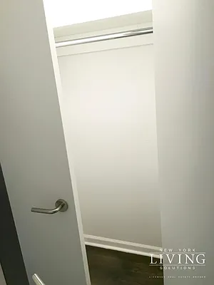 Rented by NY Living Solutions | media 22
