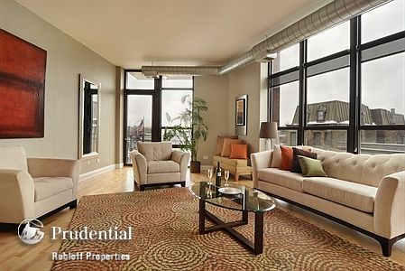 2nd image of 4020 N Damen Ave Unit 301