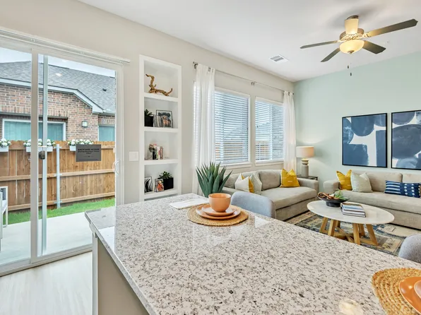 Avilla Towne Center, 250 N Boorman Ln, Princeton, TX 75407