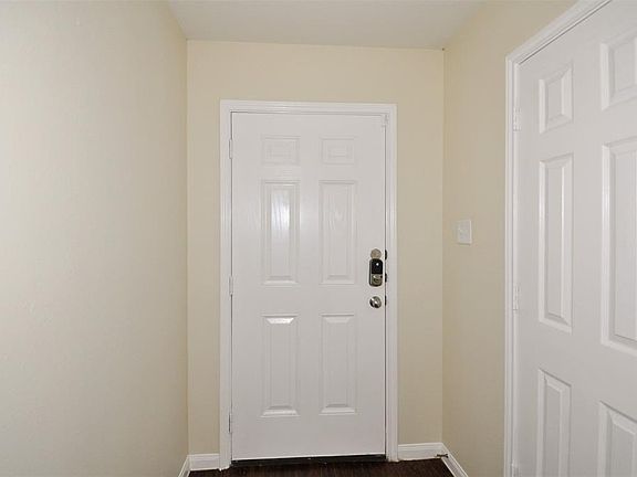 3rd image of 2514 Kiplands Way Dr