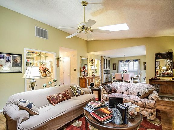 3rd image of 4106 Fairway Dr