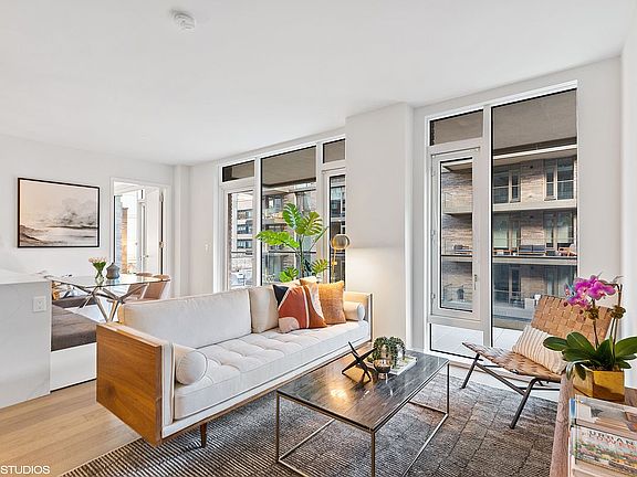5th image of 505 W 43rd St APT 4M
