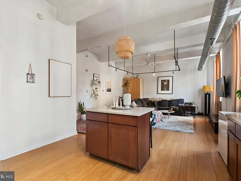 1637 Poplar St #N1 — Photo 6