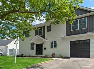 331 West Ln, Clark Twp., NJ 07066