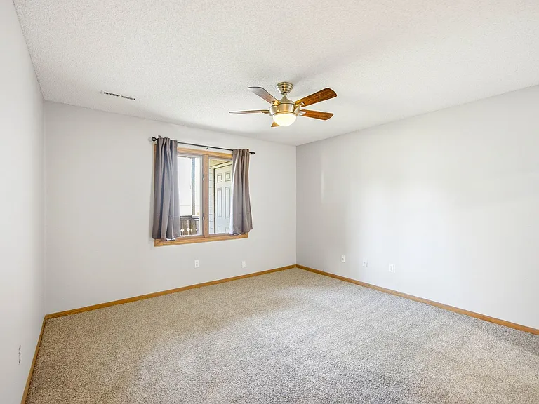401 SE Lowell Dr #4 — Photo 15