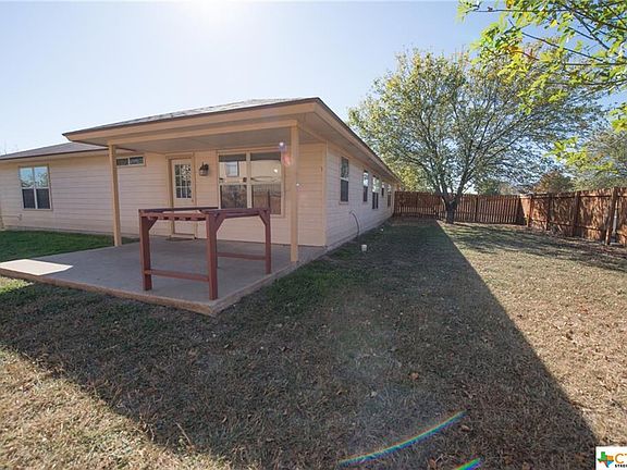 2nd image of 3401 Bugle Dr