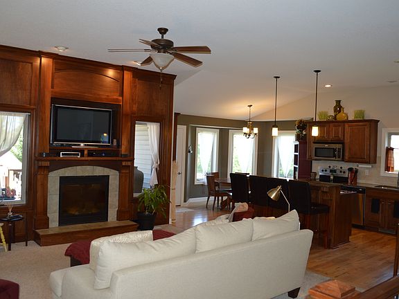 2nd image of 1604 Dogwood Ct SW