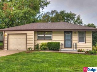 7736 Richmond Dr, Omaha, NE 68134