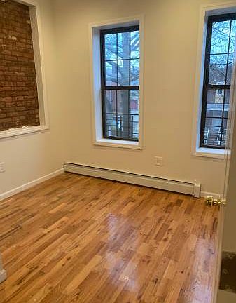 3rd image of 209 Herzl St