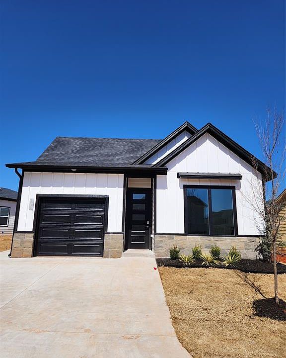 1st image of 2617 Crescent Ave