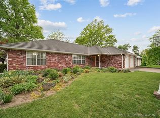 616 Grove Crest Rd, Pryor, OK 74361