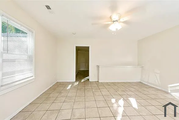 5745 Holland St — Photo 7