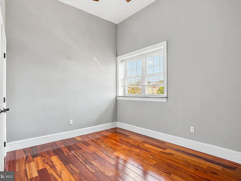 738 S 11th St #3F — Photo 11