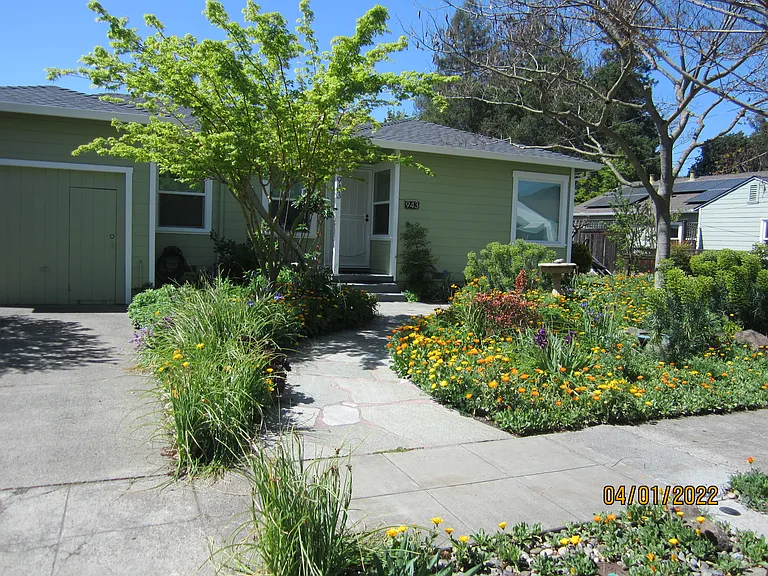 943 Wright St — Photo 15