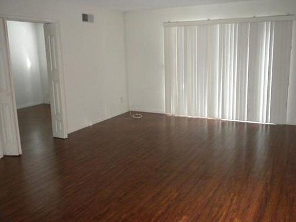 2nd image of 24038 Hamlin St
