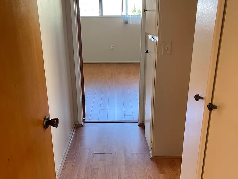 3146 Rowena Ave #6 — Photo 11