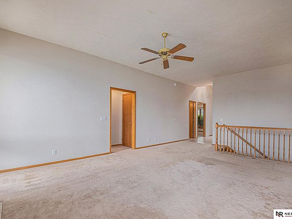 5th image of 15366 Parker St