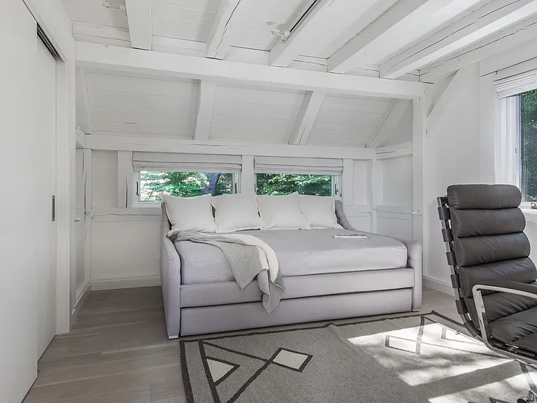 27 Montauk Hwy — Photo 10