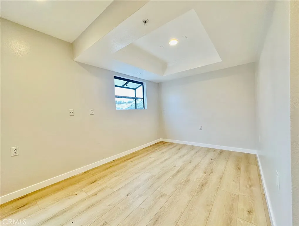 3 bed, 2.5 bath, 1275 sqft, $3,200 — Photo 3
