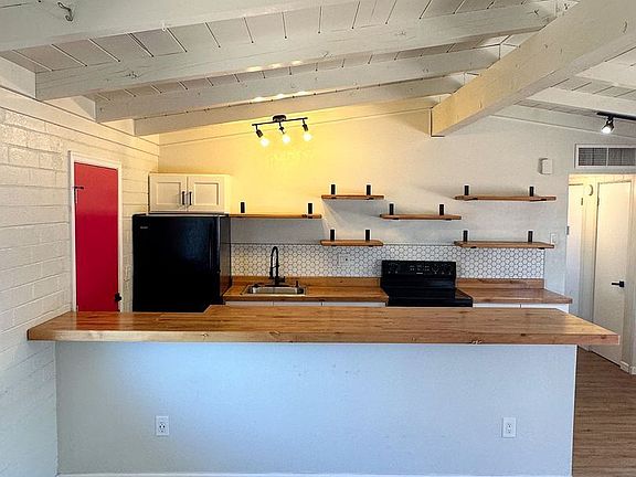 2nd image of 2770 N Forgeus Ave